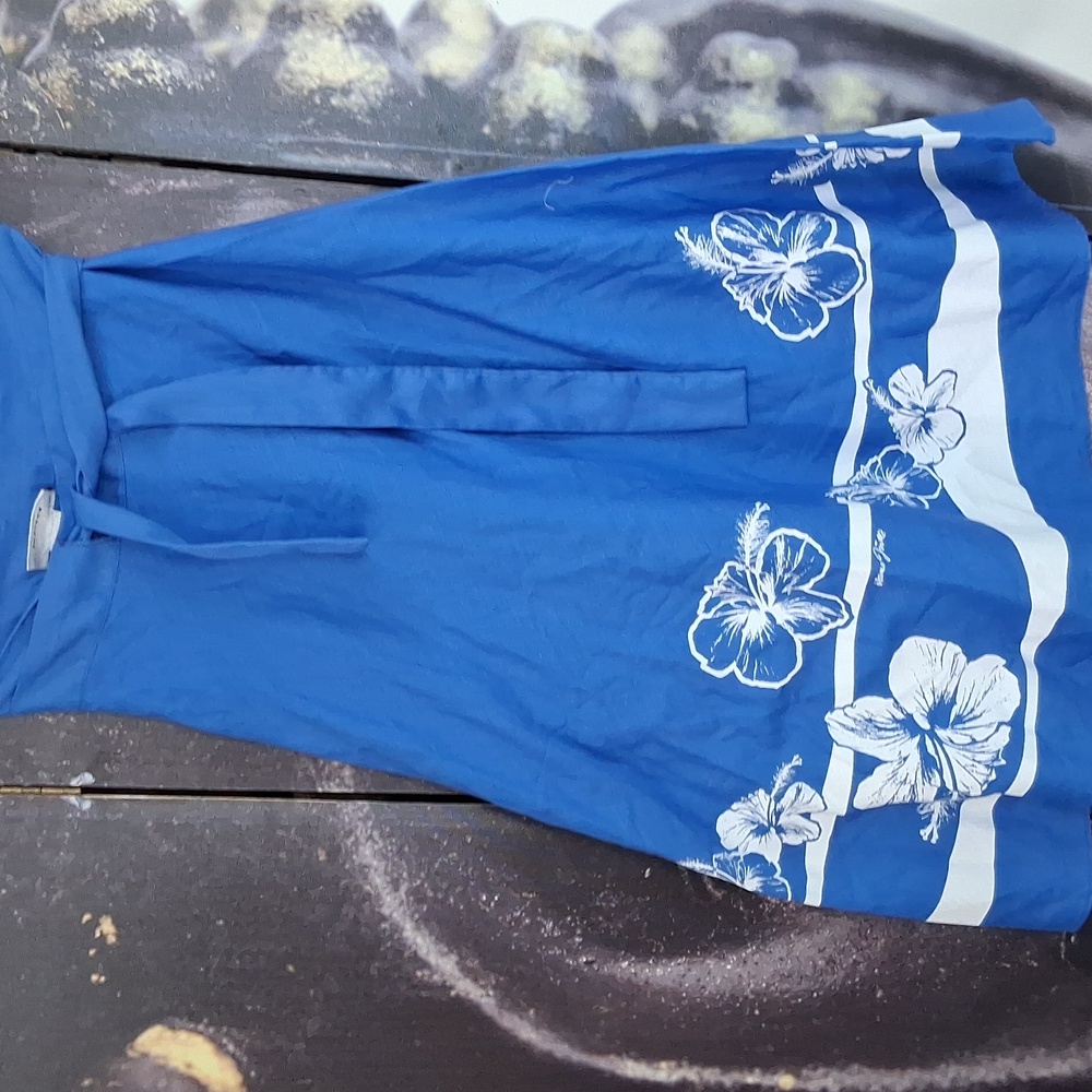 Hans Jütte Blue Hawaiian Wrap Skirt - Bold Royal Blue with White Flowers.